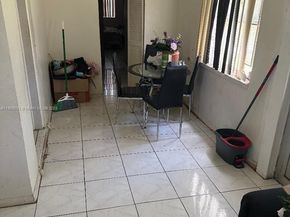 2370 NW 96th St, Miami FL 33147