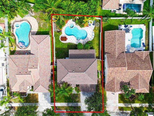 773 Verona Lake Dr, Weston FL 33326