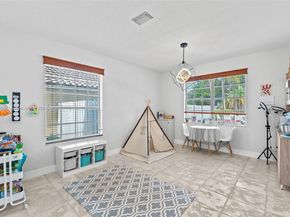 773 Verona Lake Dr, Weston FL 33326