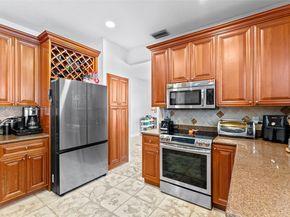 773 Verona Lake Dr, Weston FL 33326