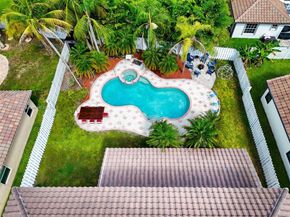 773 Verona Lake Dr, Weston FL 33326