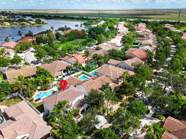 773 Verona Lake Dr, Weston FL 33326