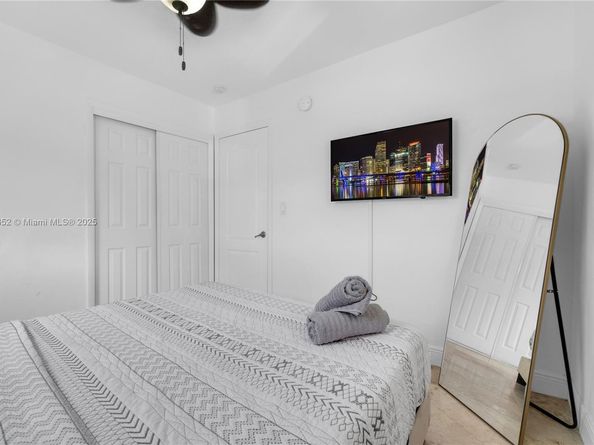 3338 Taft St, Hollywood FL 33021