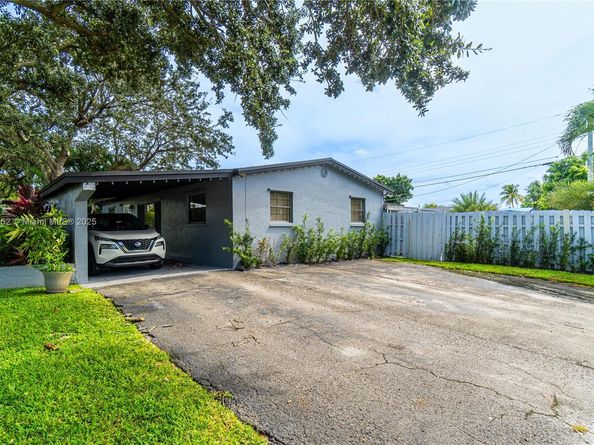 3338 Taft St, Hollywood FL 33021