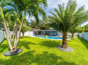 3338 Taft St, Hollywood FL 33021