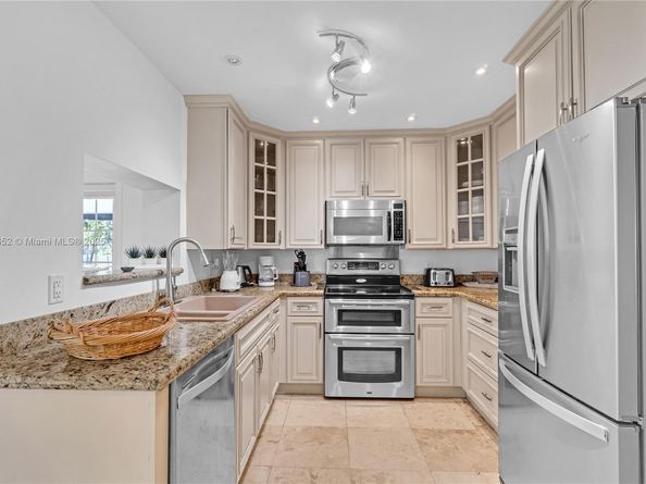 3338 Taft St, Hollywood FL 33021