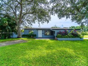 3338 Taft St, Hollywood FL 33021