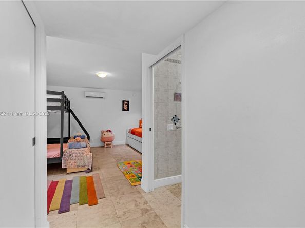 3338 Taft St, Hollywood FL 33021