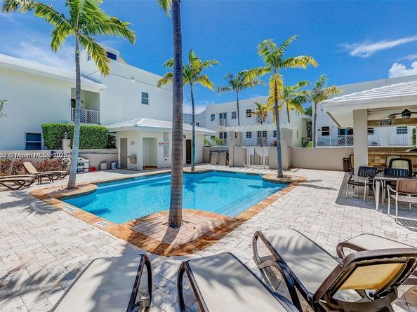 1043 SW 9th Ct F1, Miami FL 33130