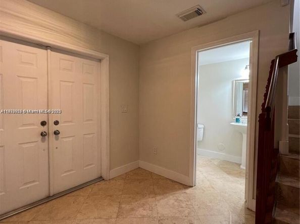 1043 SW 9th Ct F1, Miami FL 33130