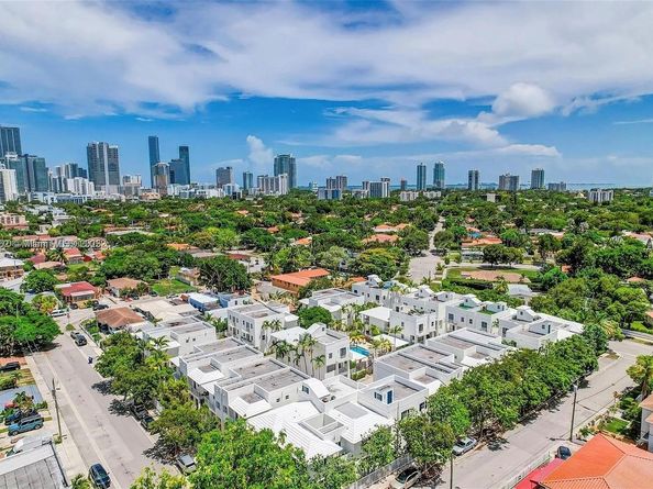 1043 SW 9th Ct F1, Miami FL 33130