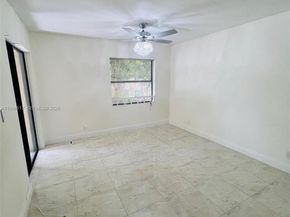 9999 Summerbreeze Dr 214, Sunrise FL 33322