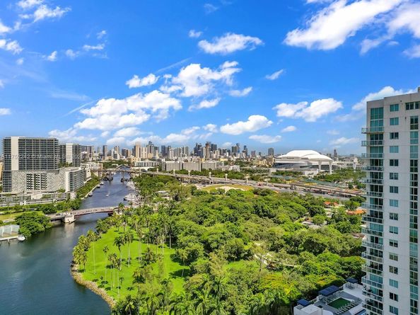 1861 NW S River Dr 1410, Miami FL 33125