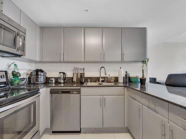 1861 NW S River Dr 1410, Miami FL 33125