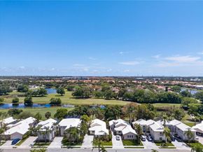 1251 E Wilshire Cir E, Pembroke Pines FL 33027