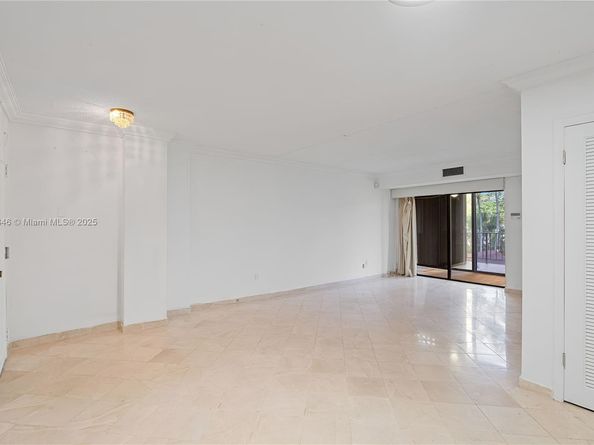 77 Crandon Blvd 2B, Key Biscayne FL 33149