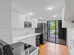 77 Crandon Blvd 2B, Key Biscayne FL 33149