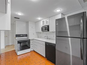 77 Crandon Blvd 2B, Key Biscayne FL 33149