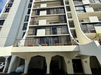 77 Crandon Blvd