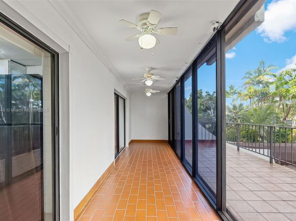 77 Crandon Blvd 2B, Key Biscayne FL 33149