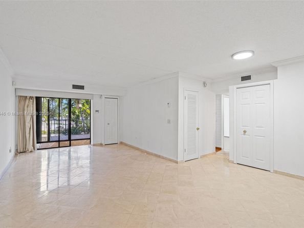 77 Crandon Blvd 2B, Key Biscayne FL 33149