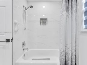 15475 SW 138th Ter, Miami FL 33196