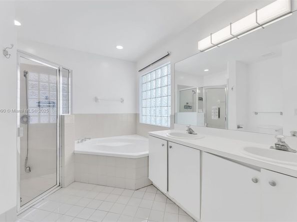 15475 SW 138th Ter, Miami FL 33196