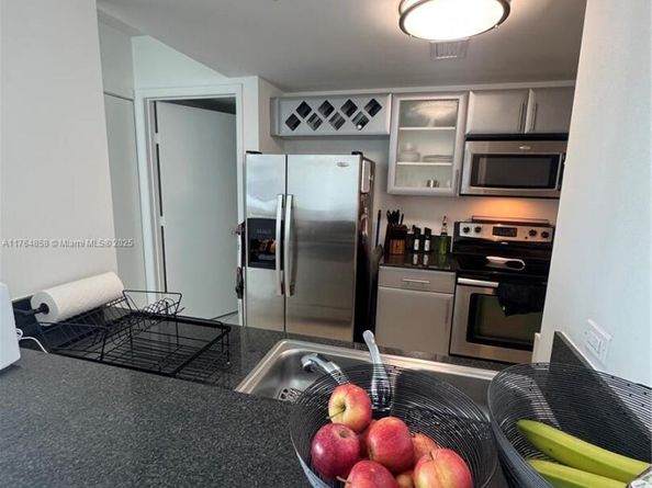 1861 NW S River Dr 2201, Miami FL 33125
