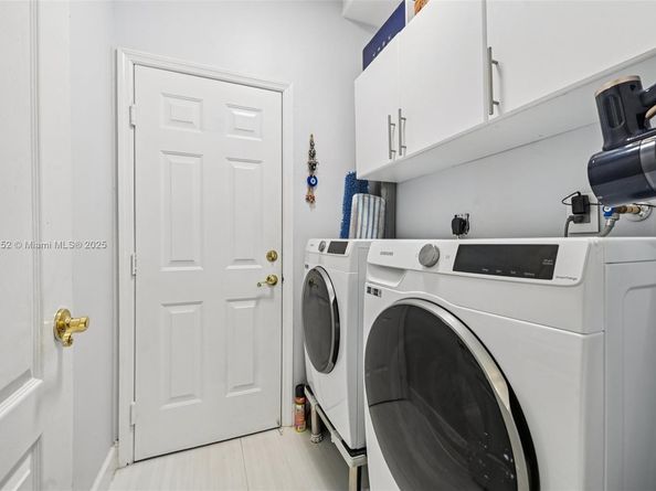 6121 SW 157th Pl, Miami FL 33193