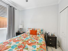 6121 SW 157th Pl, Miami FL 33193