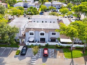 11604 NW 11th St, Pembroke Pines FL 33026