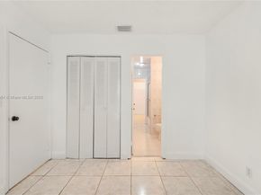 11604 NW 11th St, Pembroke Pines FL 33026
