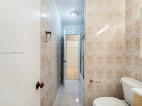 11604 NW 11th St, Pembroke Pines FL 33026