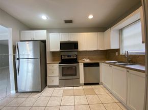 7521 Indigo St, Miramar FL 33023