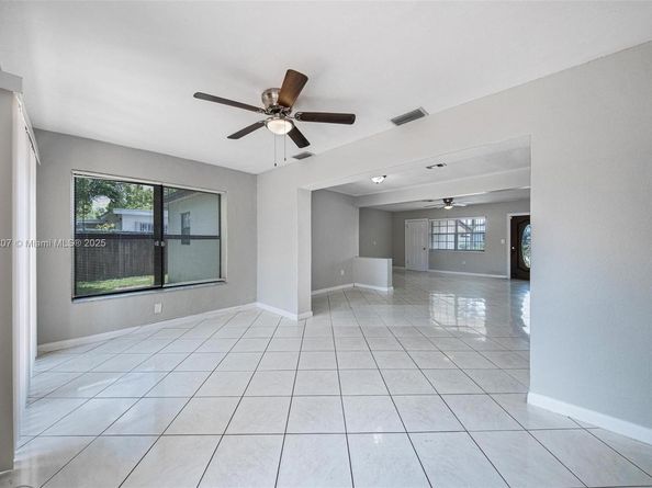 7521 Indigo St, Miramar FL 33023