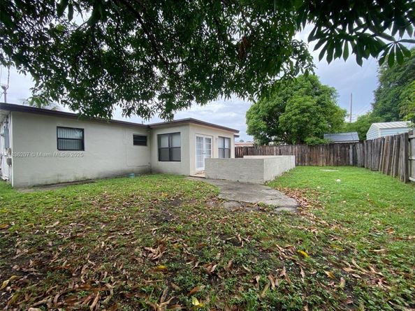 7521 Indigo St, Miramar FL 33023