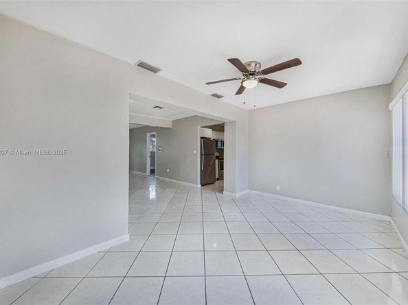 7521 Indigo St, Miramar FL 33023