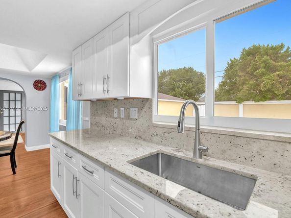 911 NW 135th Way, Sunrise FL 33325