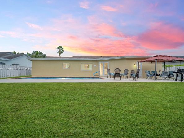 911 NW 135th Way, Sunrise FL 33325