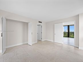 20379 W Country Club Dr 1239, Aventura FL 33180