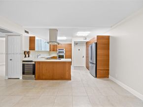 20379 W Country Club Dr 1239, Aventura FL 33180