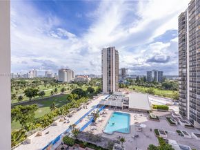 20379 W Country Club Dr 1239, Aventura FL 33180
