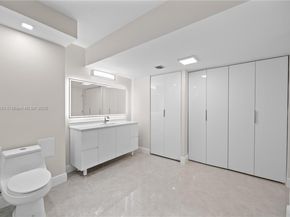 20379 W Country Club Dr 1239, Aventura FL 33180