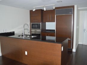 475 Brickell Ave 1814, Miami FL 33131