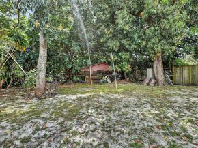 834 NW 115th St, Miami FL 33168