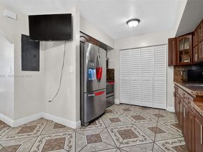 834 NW 115th St, Miami FL 33168