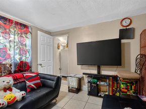 834 NW 115th St, Miami FL 33168