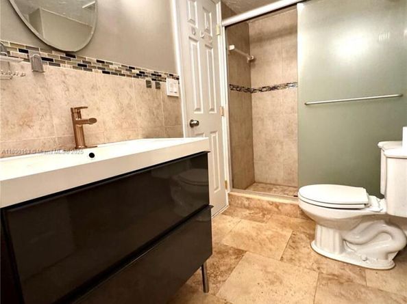 3545 NE 166th St 805, North Miami Beach FL 33160