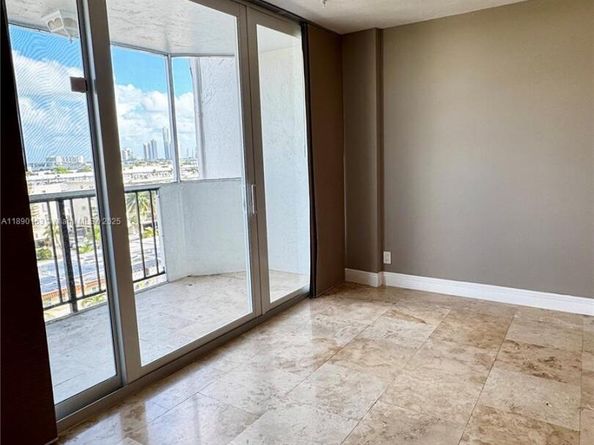 3545 NE 166th St 805, North Miami Beach FL 33160