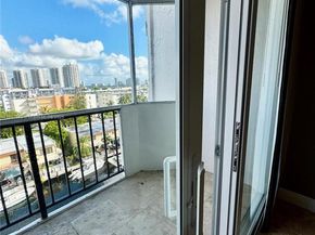 3545 NE 166th St 805, North Miami Beach FL 33160